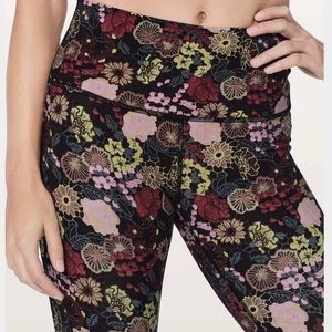 Wunder Under HR Tight FLux 28", Sz 6